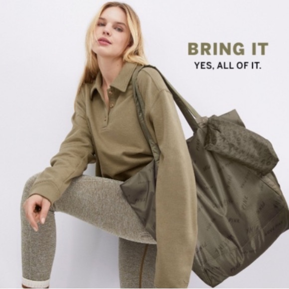 Pink Victoria’s Secret Olive green weekend tote bag and pouch large workout bag - Picture 15 of 16